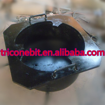 bit breaker for three cone bit