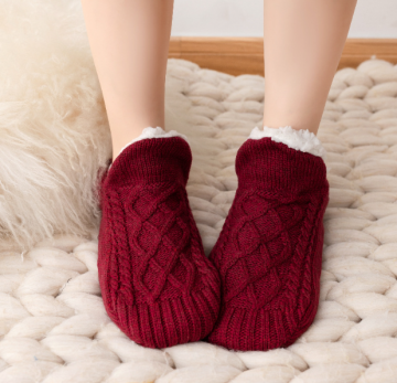 2024 Wholesale Thick Thermal Fleece Anti-Slip Winter Slippers for Women