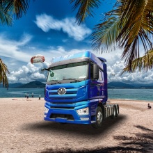 Efficient J7 Tractor Truck Designed for Long-Distance Hauling