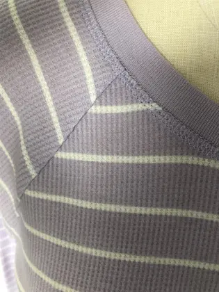 Splicing striped long sleeves