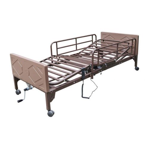 Cama do hospital para atendimento domiciliar com idosa