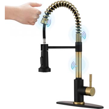 Touchless ເຮືອນຄົວພາກຮຽນ spring Faucet ມີເຄື່ອງສີດພົ່ນດຶງລົງ