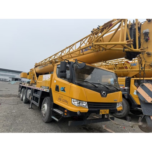 Março de 2023 caminhão guindaste XCMG QY25K5F