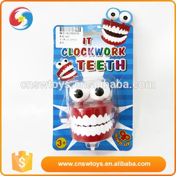 Custom promotional products china children plastic wind up toys