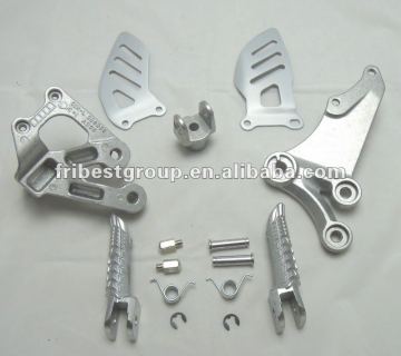 Motorcycle Front Foot Pegs Bracket Foot rest For GSXR600 750 2006-2007