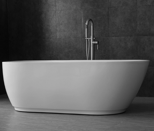 Freestanding Bathtub in Corner