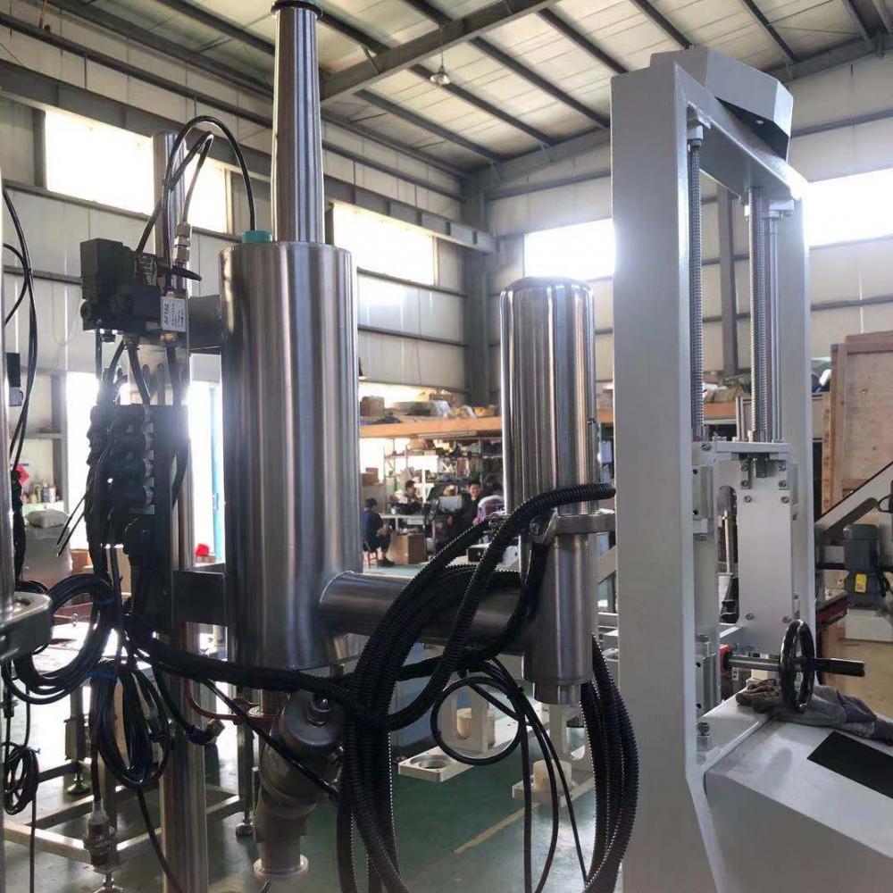 Aluminum can liquid nitrogen filling machine