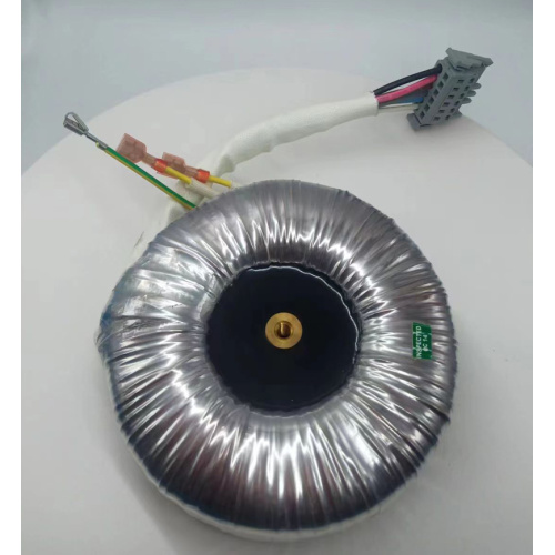 Fuaim Amplifiers 2000 a 'coimhead cruth-atharrachaidh cumhachd