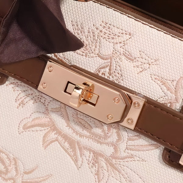 맞춤형 여성 자수 핸드백 Customized women's embroidered handbag