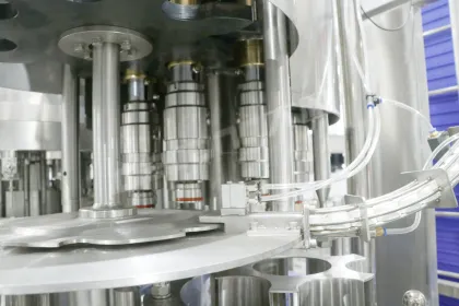 High Tech Carbonated Drinks Water Filling Machine