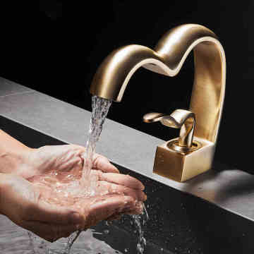 صنبور نحاس الحمام