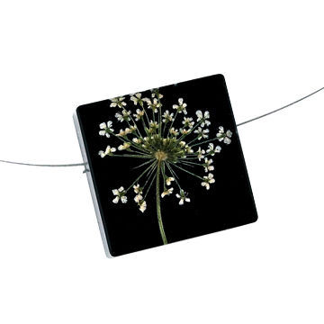 Resin dried pressed flowers with square shape