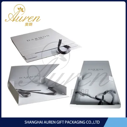 Ecofriendly simple middle folded jacket woven label