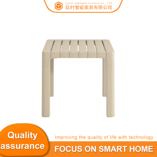 स्टाइलिश आउटडोर बैठने का फर्नीचर