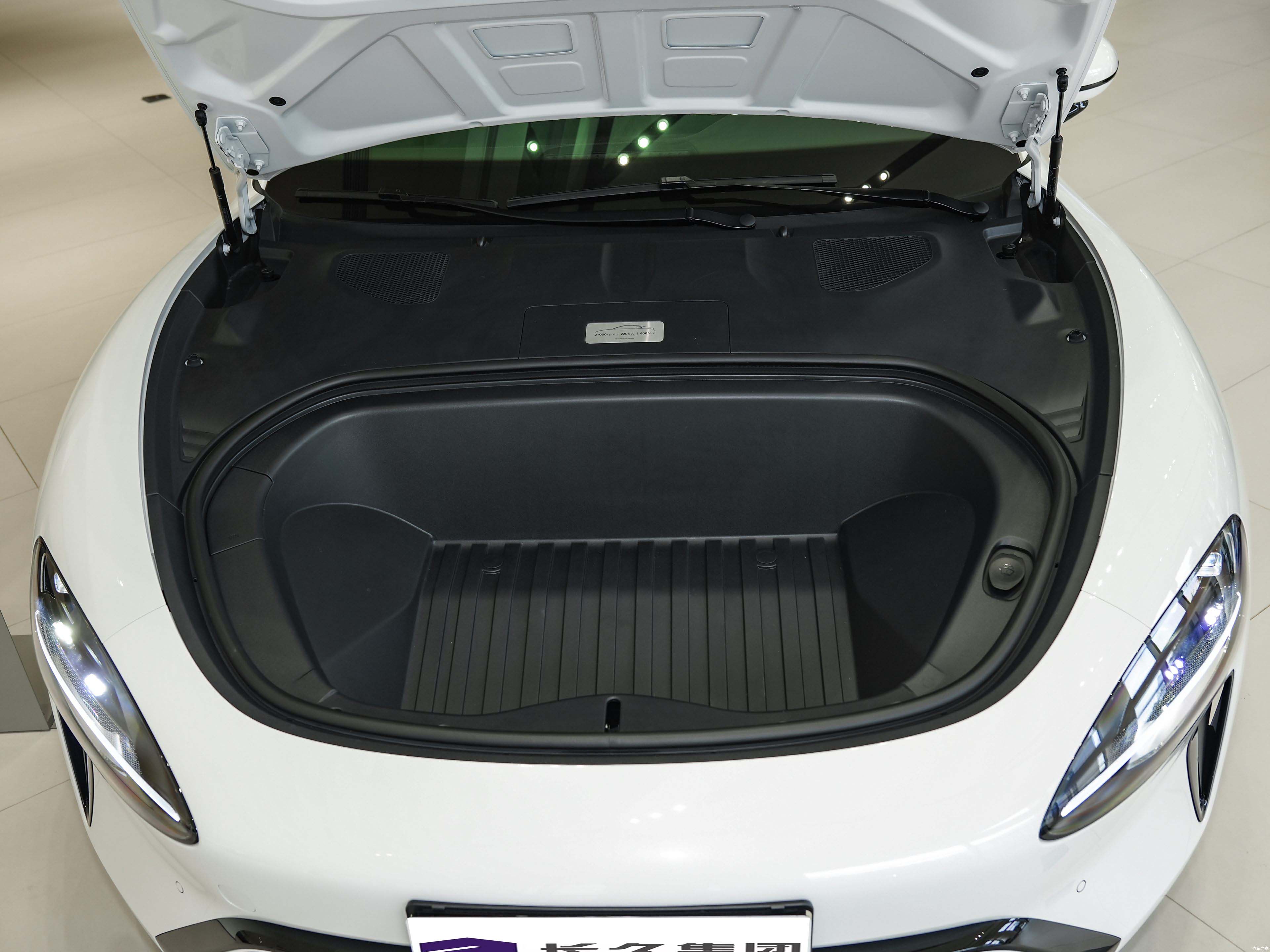 2024 Xiaomi Su7 New Energy Vehicle with 700-830Km