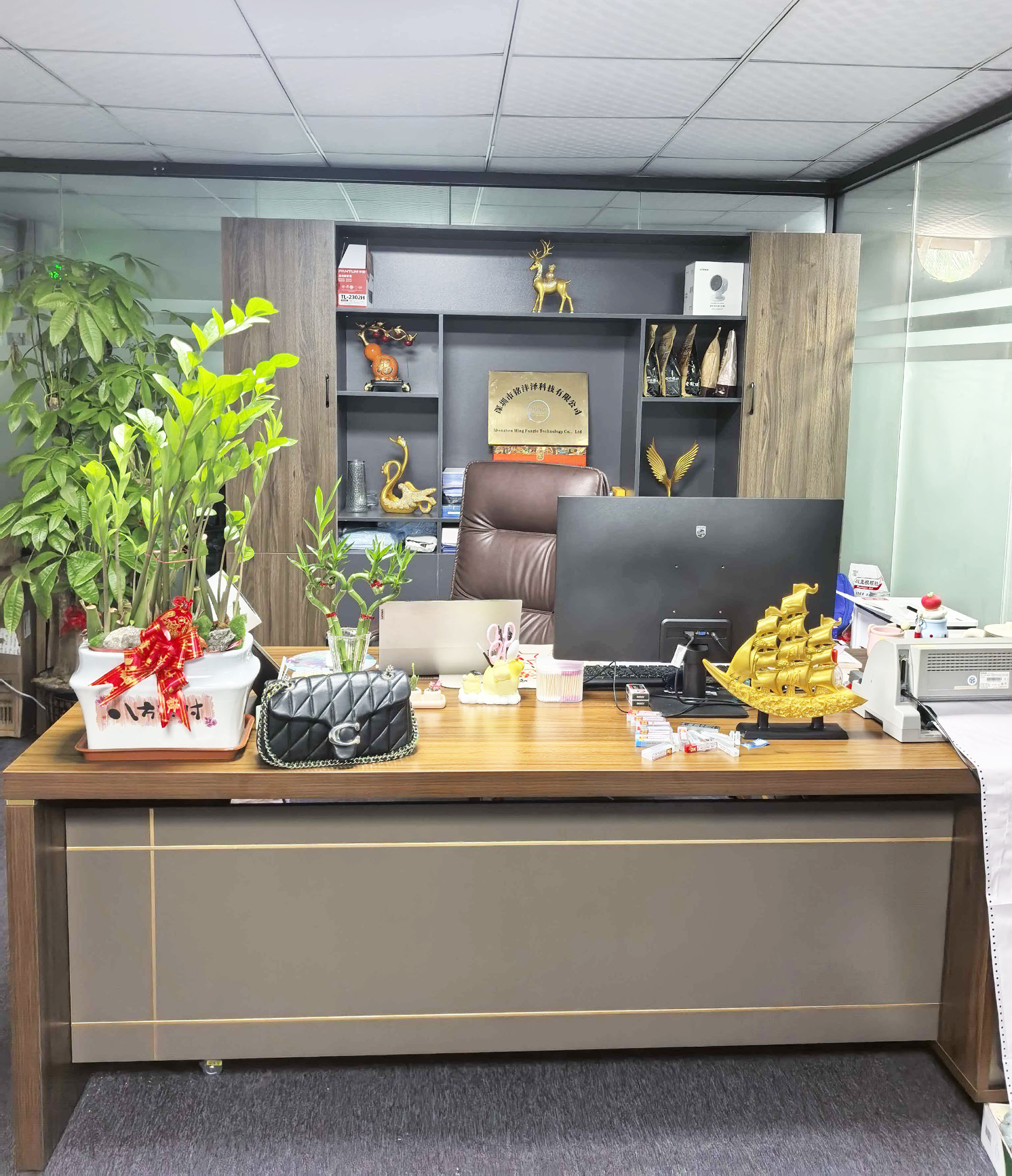 office photo (4)