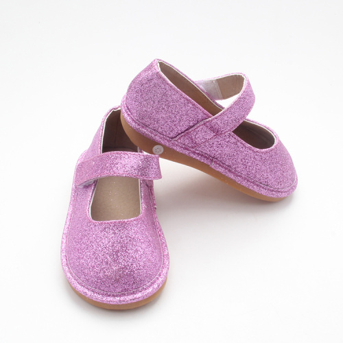 Lindos zapatos de lujo para niños chirriantes con sonido