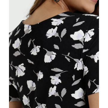 Blusa com estampa de flores e gravata cruzada na frente