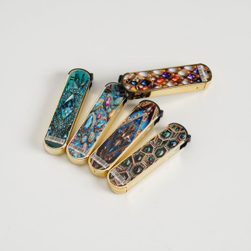 Isqueiro Gemstone Brilhante Longo Dourado