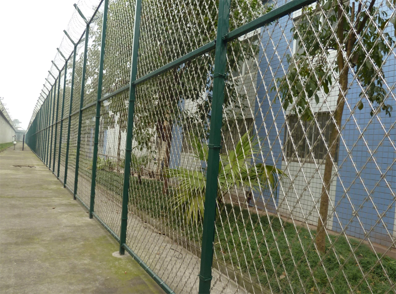 welded razor wire application 