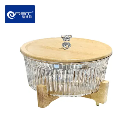 Bear-shaped handle fruit and vegetable plate