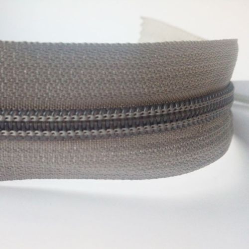 Best quality nylon zippers for clothing wholesale