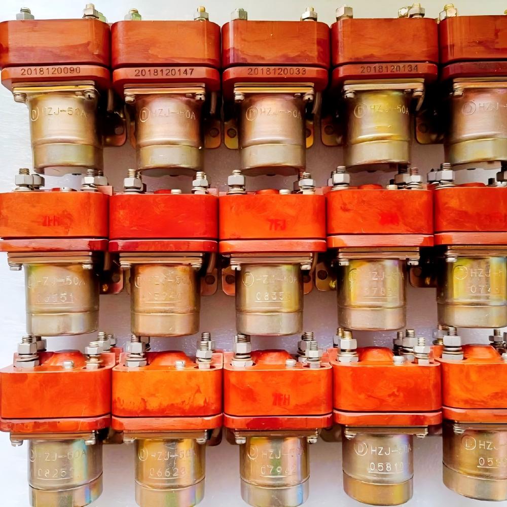 Operational view of HZJ-50A contactor showing installation points and construction details