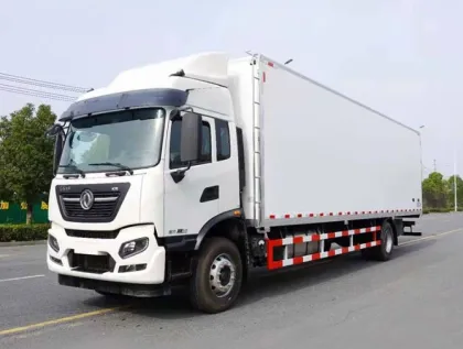 Dongfeng 10 Tons Refrigerated-Truck 4X2 Refrigerator Trucks