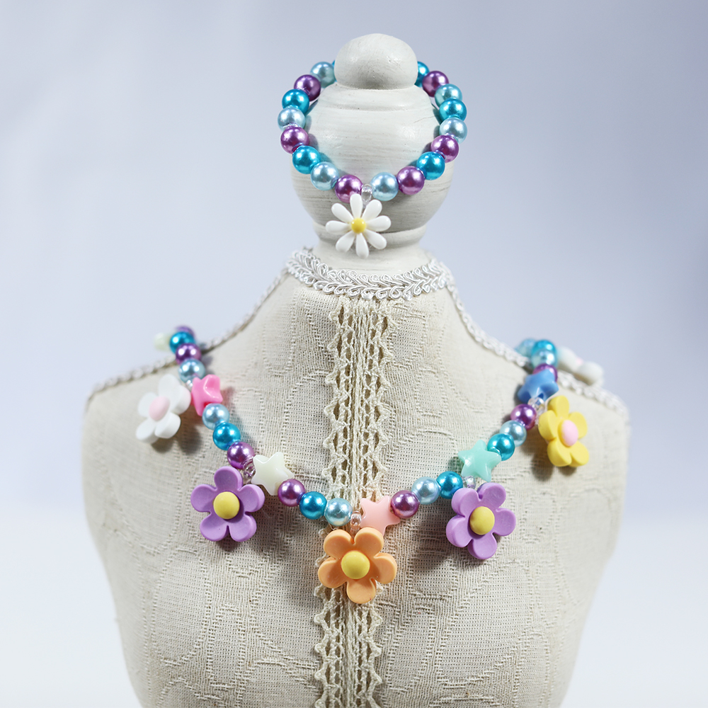 Ensemble de bracelet de collier pendant en fleur d'émail en émail en émail