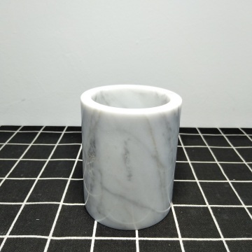 Portaspazzolino in marmo bianco