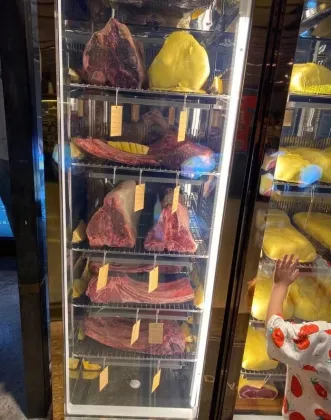 High-Quality Commercial Wagyu Beef Dry Aging Refrigerator for Restaurants