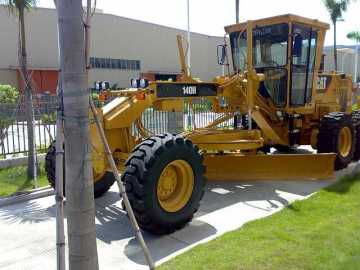 CAT 140H motor grader