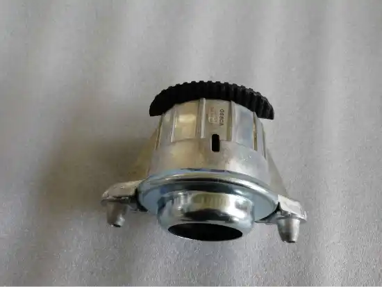 Good Quality Engine Mounting For BENZ W204 C180 C200 C300 C230 C280 OEM:2042404217 2042404317 204 240 42 17 204 240 43 17