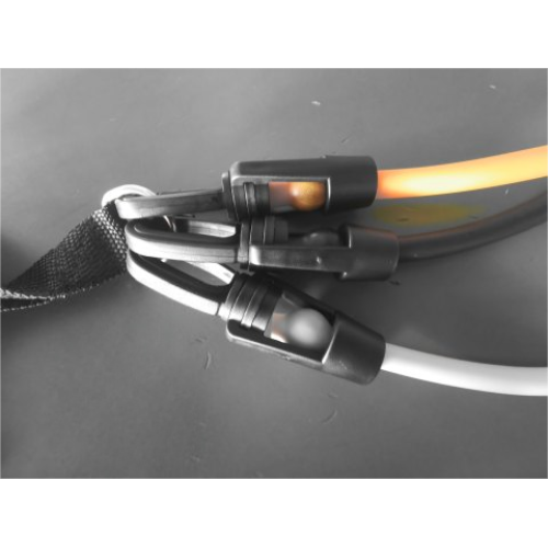 Três conjuntos de tubos elásticos