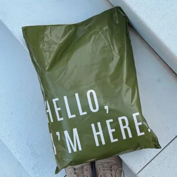 Custom Printed Shipping Envelopes & Courier Bags for Clothing | Plastic Poly Mailers & Express Mailing Bags