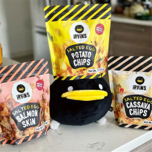 Kompostable chips pose plast glidelås