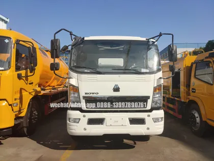 SINOTRUCK HOWO 6,000 liters Sewer Dredging & Cleaning Truck
