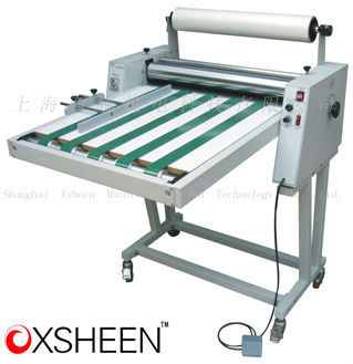 XH650FV fancy roll laminating machine with paper conveyor, laminator machine