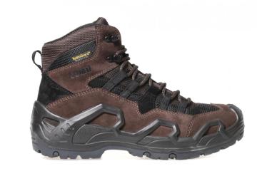 safety work boots for industrial workers