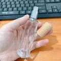 Garrafa de perfume de vidro quadrado de 10 ml com tampa