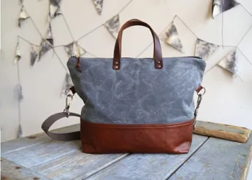 Durable cotton canvas tote bag with leather handle
