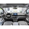 Roewe Imax8：550公里范围豪华MPV