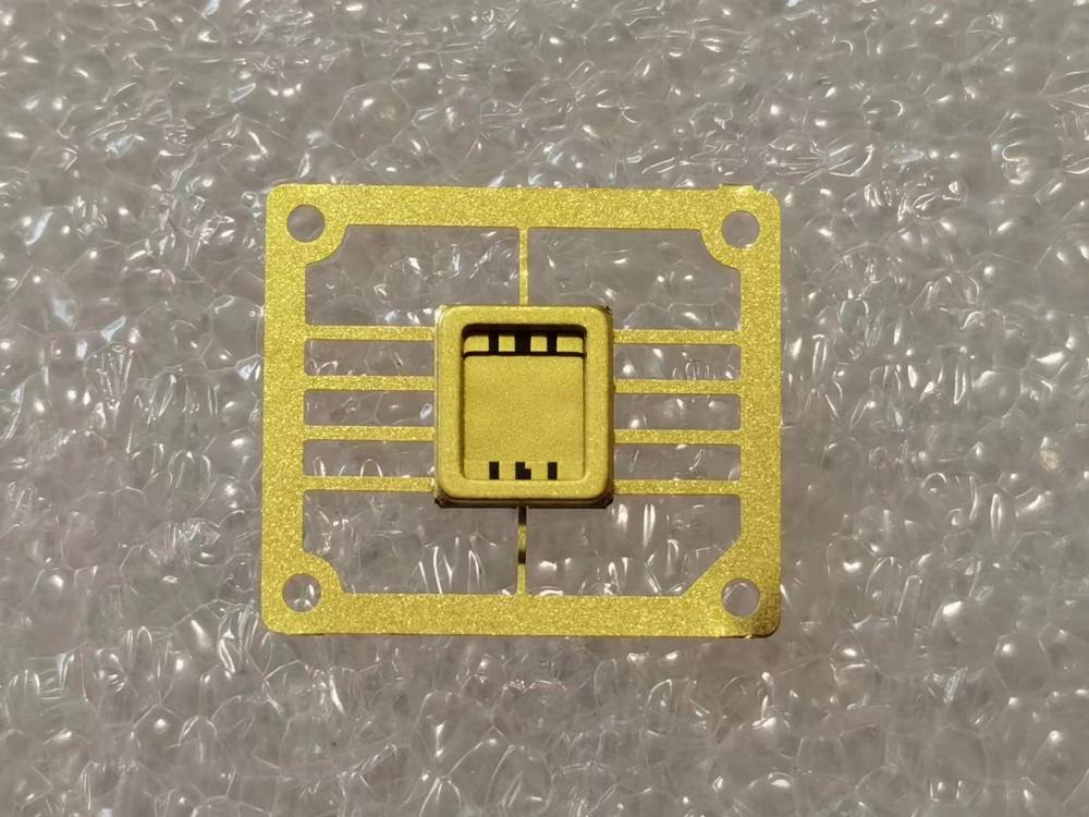 Pakêtên csop08b ji bo elektronîkên xerîdar