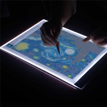 Caja de luz de Suron para artistas dibujando dibujo.