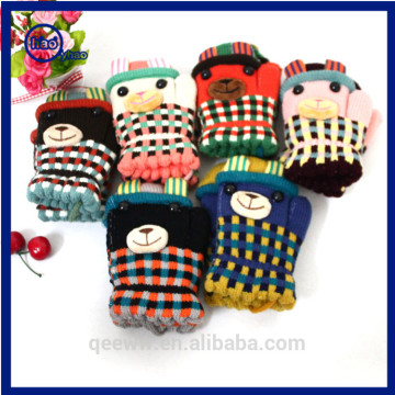 YH hot sell custom knitting Children's cute pattern gloves