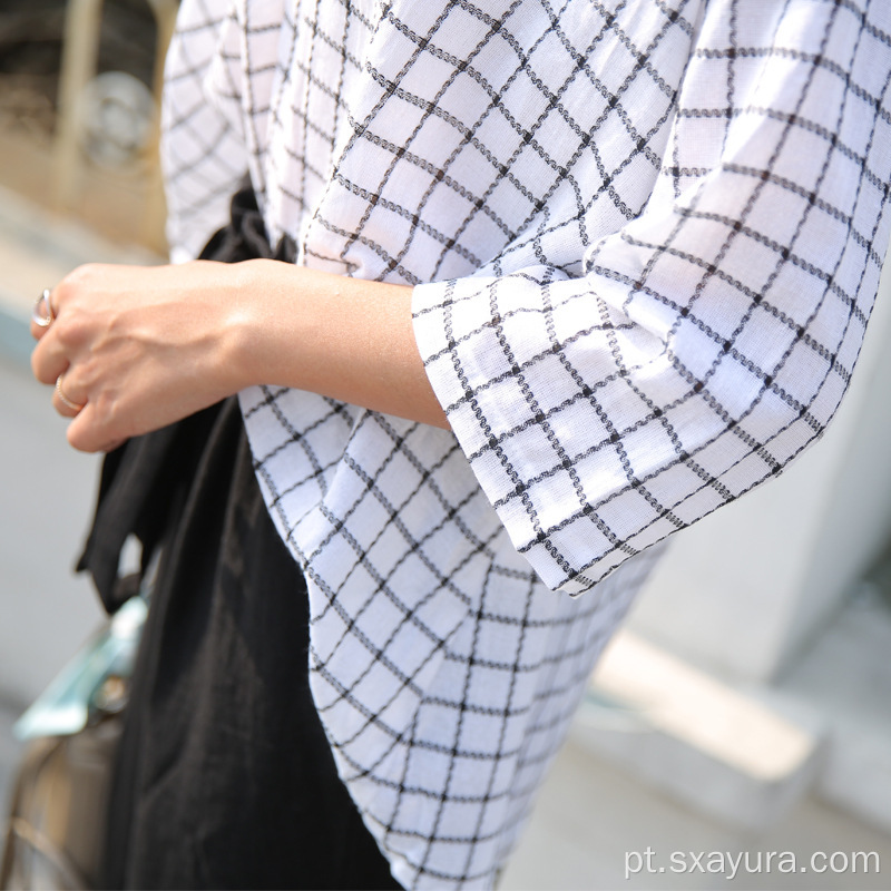 Mulheres com novo design preto e branco de camisa xadrez