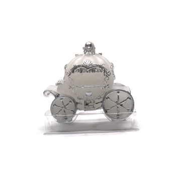 Small pumpkin car candle