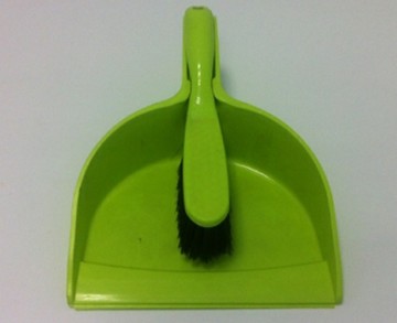 Plastic Dustpan with Brush Set