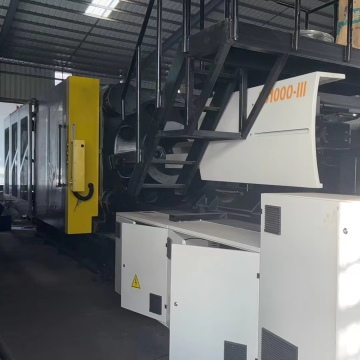 Heißverkauf BS1000-III Plastikeinspritzformmaschine für Stühle und Tische