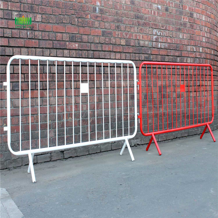 Road crowd control barriers